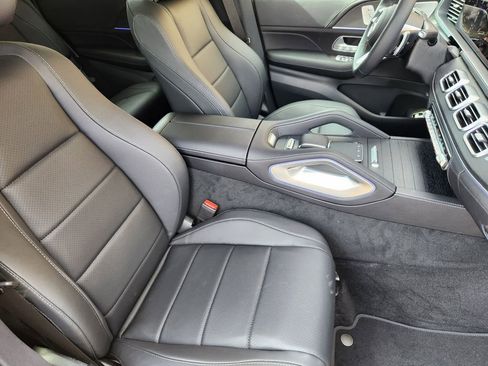 Used 2025 Mercedes-Benz GLS 450 GLS 450 image 13