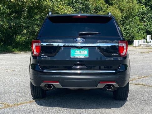 Used 2018 Ford Explorer XLT w/ Equipment Group 202A AWD/4WD image 4