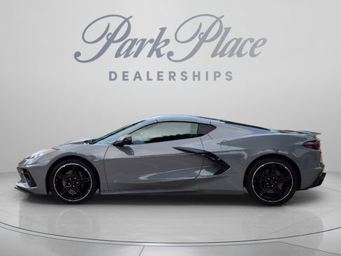 Used 2024 Chevrolet Corvette Stingray Coupe w/ 1LT RWD image 2