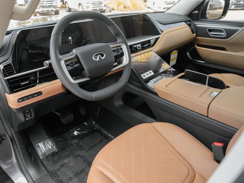 Certified 2026 INFINITI QX80 Luxe w/ Cargo Package AWD/4WD image 7