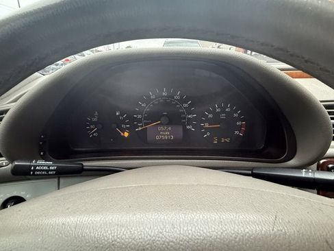 Used 2002 Mercedes-Benz CLK 320 Cabriolet image 19