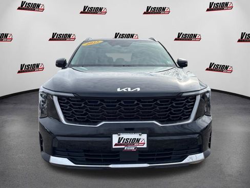 Used 2025 Kia Sorento S AWD/4WD image 2
