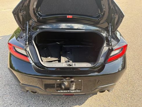 Used 2025 Toyota GR86 w/ ALL Weather Mat Package (TMS) RWD image 13