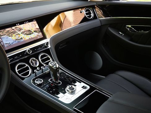 Used 2024 Bentley Continental GT AWD/4WD image 13