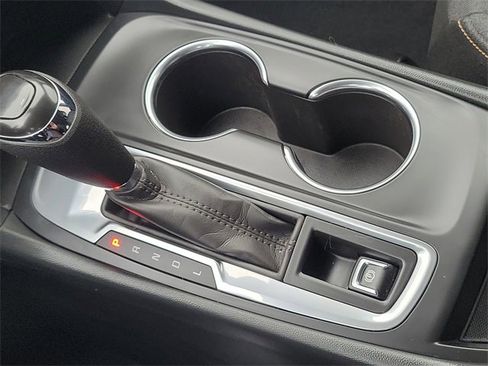 Used 2021 Chevrolet Equinox LT image 23