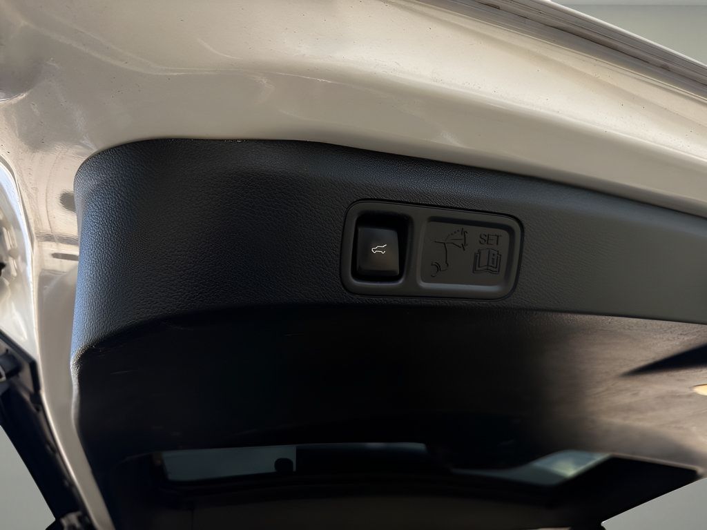 Used 2024 Ford Expedition Max Limited RWD image 28