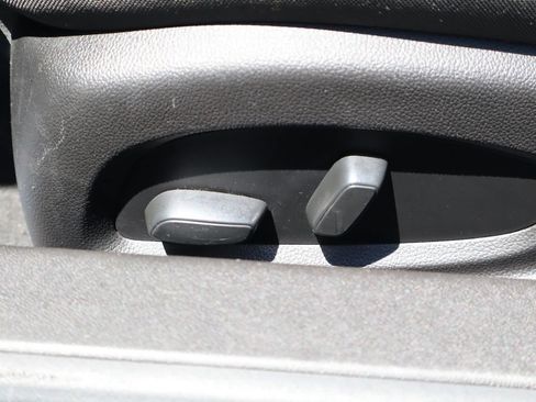 Used 2022 Chevrolet Camaro LT RWD image 22