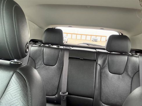 Used 2023 Buick Encore GX Essence w/ Experience Buick Package image 25