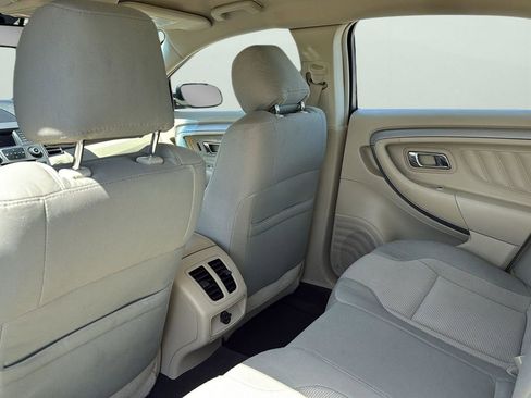 Used 2014 Ford Taurus SEL image 26