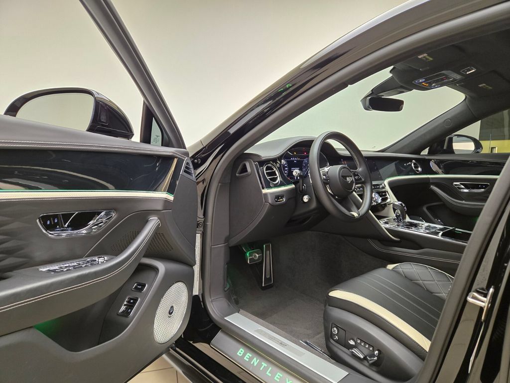 Certified 2024 Bentley Flying Spur W12 AWD/4WD image 18