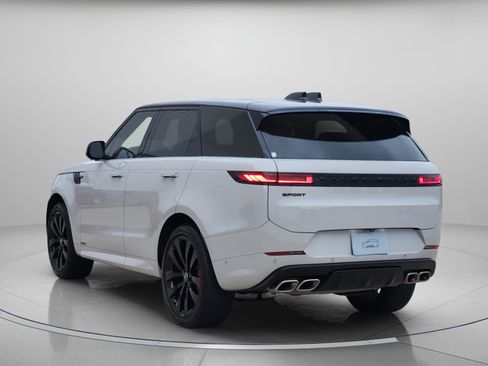 Used 2025 Land Rover Range Rover Sport Autobiography image 3