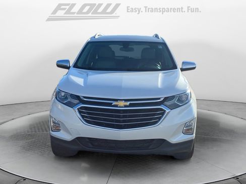 Used 2018 Chevrolet Equinox Premier image 3