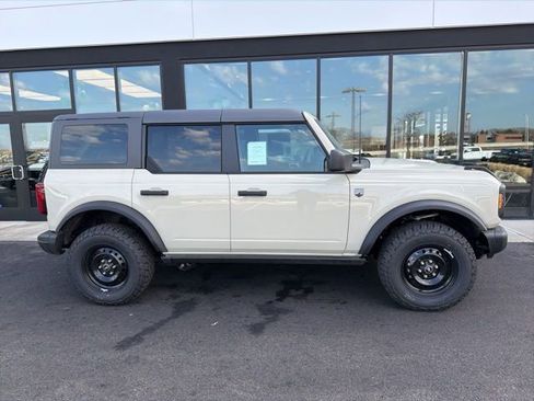 New 2026 Ford Bronco Big Bend w/ Black Diamond Package AWD/4WD image 2