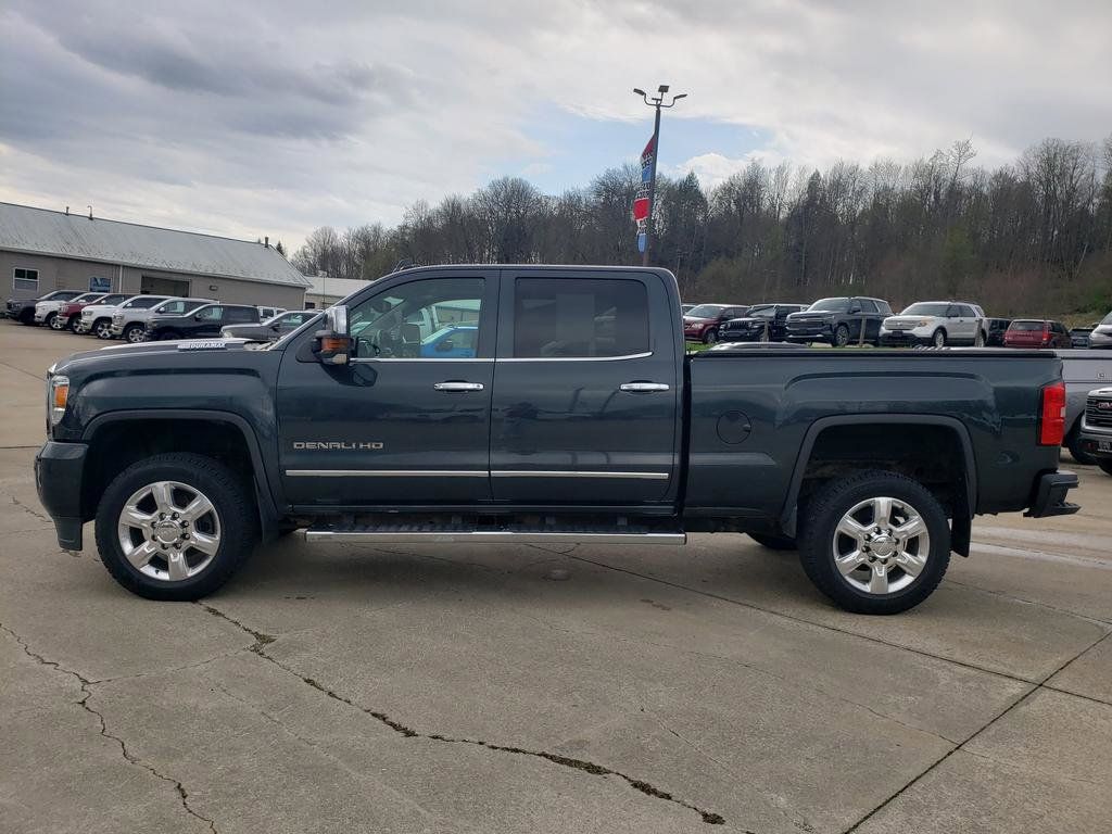 Used 2018 GMC Sierra 2500 Denali w/ Duramax Plus Package AWD/4WD image 7