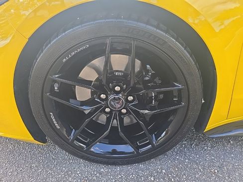 Used 2025 Chevrolet Corvette Z06 RWD image 10