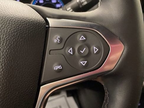Used 2023 Chevrolet Traverse RS FWD image 33