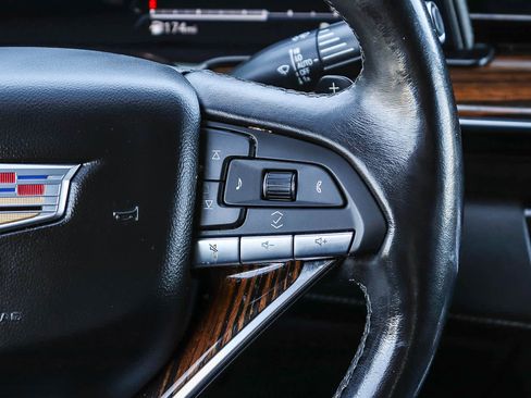 Used 2021 Cadillac Escalade Luxury image 19