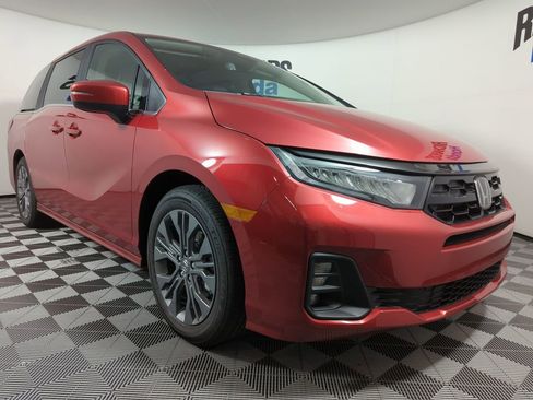New 2026 Honda Odyssey Touring image 7