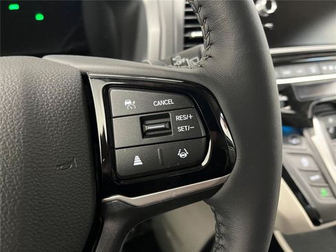 New 2026 Honda Odyssey Touring image 17