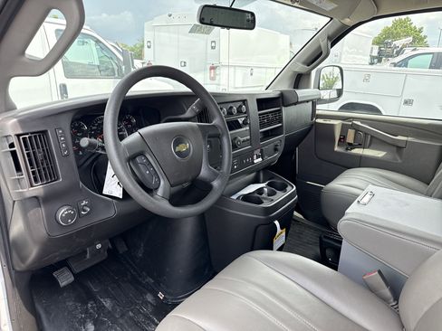 New 2025 Chevrolet Express 2500 w/ Driver Convenience Package image 10
