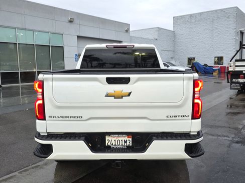 Used 2022 Chevrolet Silverado 1500 Custom image 4