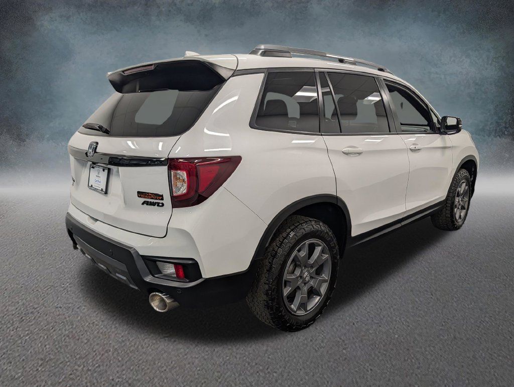Used 2024 Honda Passport TrailSport image 4