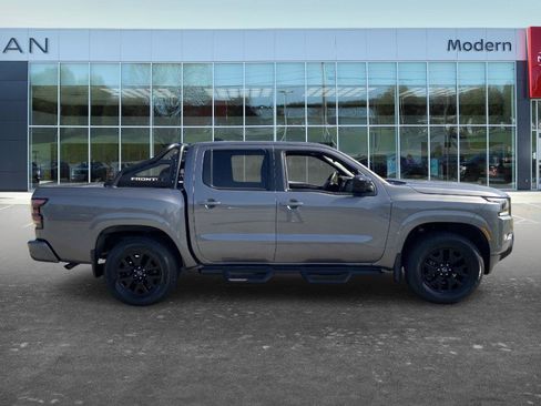 Certified 2023 Nissan Frontier SV w/ Midnight Edition Package AWD/4WD image 4