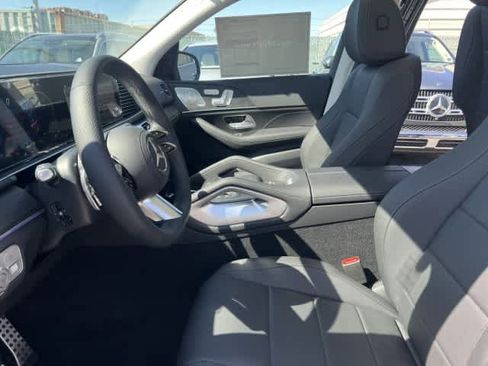 New 2026 Mercedes-Benz GLS 450 4MATIC image 17