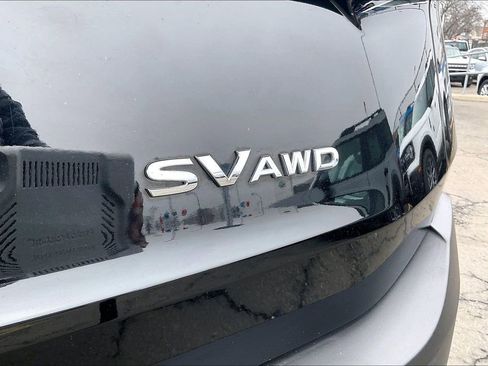 Used 2022 Nissan Rogue SV w/ SV Premium Package image 7