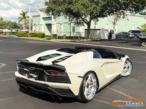Used 2018 Lamborghini Aventador S image 58