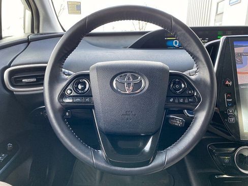 Used 2022 Toyota Prius Prime Limited image 18