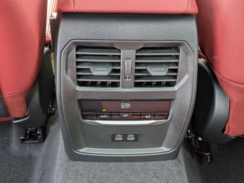 New 2026 BMW 330i Sedan w/ M Sport Package RWD image 30