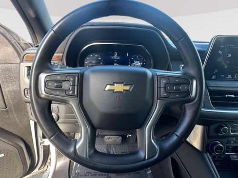 Used 2023 Chevrolet Suburban Premier AWD/4WD image 17