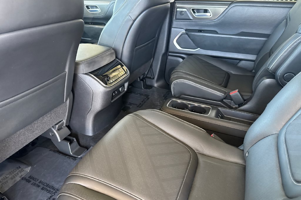 Certified 2025 INFINITI QX80 Luxe RWD image 11