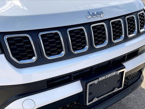 Used 2024 Jeep Compass Latitude w/ Sun and Sound Group image 34