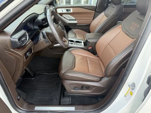 Used 2023 Ford Explorer King Ranch w/ Technology Package image 10