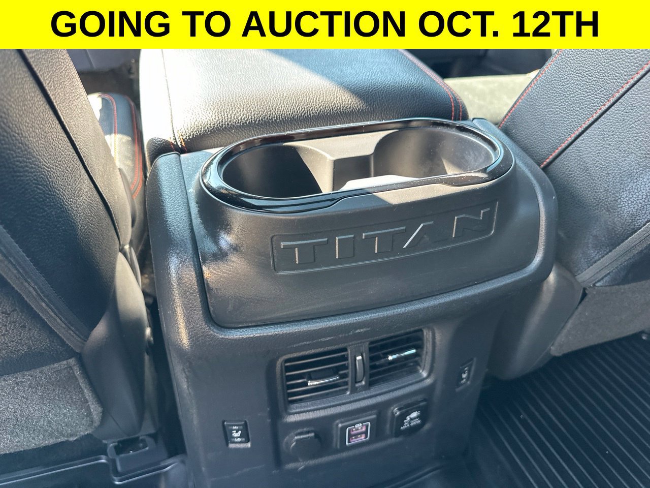 Used 2024 Nissan Titan PRO-4X w/ Pro-4x Convenience Package AWD/4WD image 12