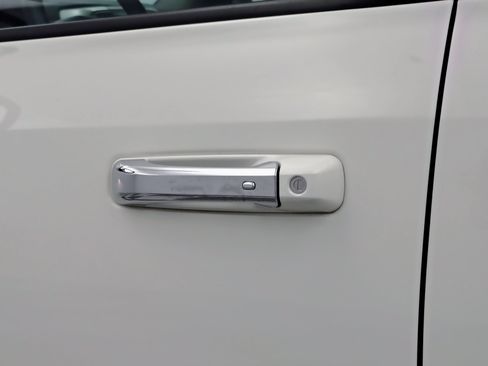 Used 2018 RAM 1500 Laramie w/ Convenience Group image 20