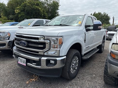 Used 2020 Ford F350 Lariat w/ Chrome Package AWD/4WD image 2
