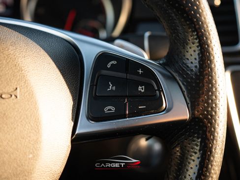 Used 2018 Mercedes-Benz GLE 43 AMG 4MATIC w/ Parking Assist Package image 25