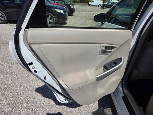 Used 2012 Toyota Prius Three w/ Solar Roof Pkg image 17