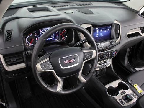 Used 2022 GMC Terrain Denali w/ Black Diamond Edition AWD/4WD image 10