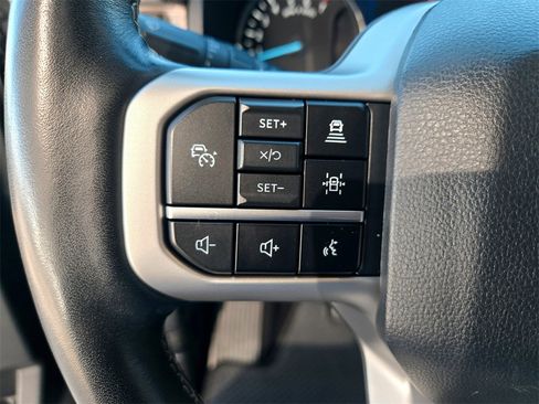 Used 2024 Ford Expedition Limited image 15