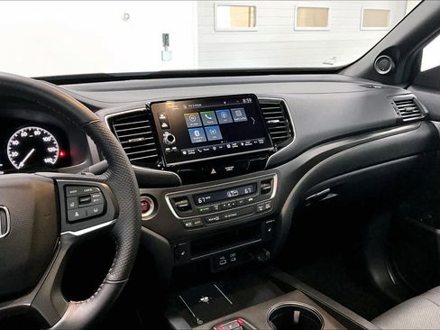 Used 2025 Honda Ridgeline TrailSport image 13