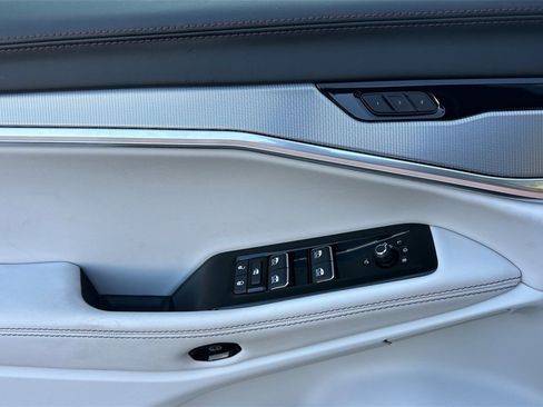 Used 2025 Jeep Wagoneer S Limited image 11