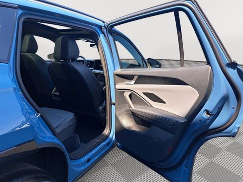 New 2025 Volkswagen Tiguan SE R-Line AWD/4WD image 15