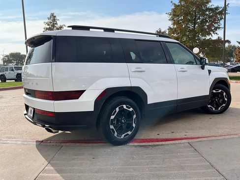 Used 2025 Hyundai Santa Fe SEL image 6