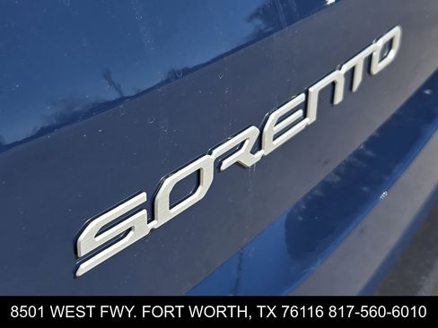 New 2026 Kia Sorento S image 7