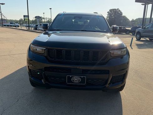 Used 2023 Jeep Grand Cherokee L Laredo AWD/4WD image 10