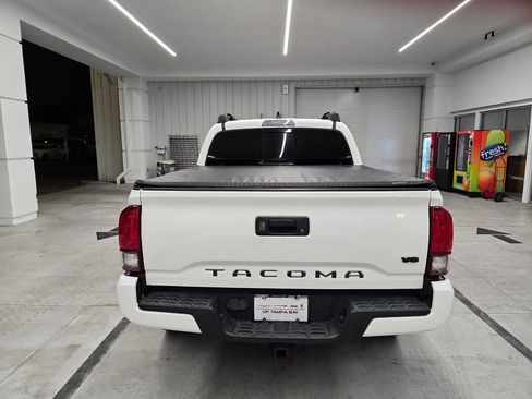 Used 2020 Toyota Tacoma SR5 image 5